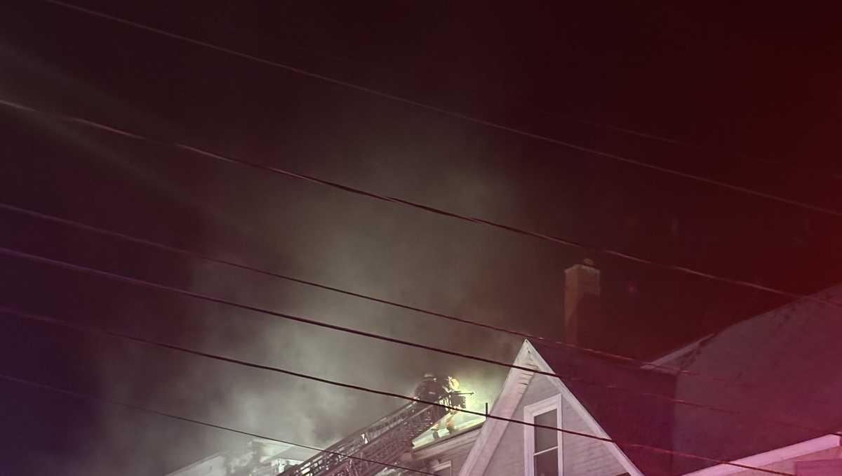 Lewiston apartment fire displaces 15, injures one
