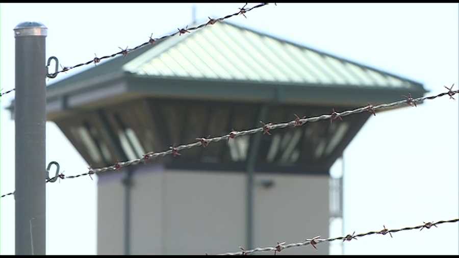 Tentative deal would provide big raises for Nebraska Corrections workers
