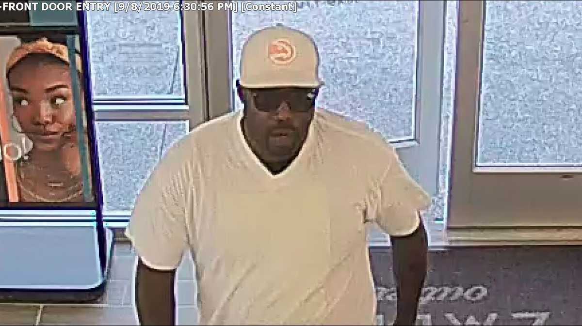 Recognize him? Police in Pooler seek jewelry store robber