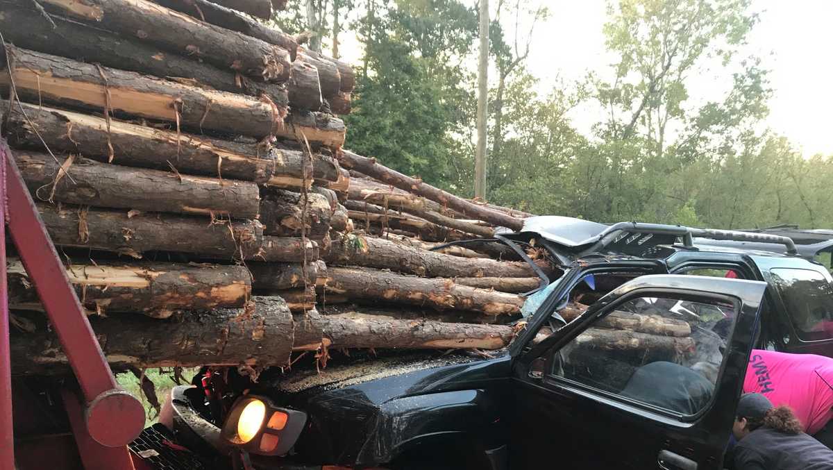 Georgia Driver Miraculously Suffers Only Minor Injuries In Disastrous Logging Truck Crash 1099