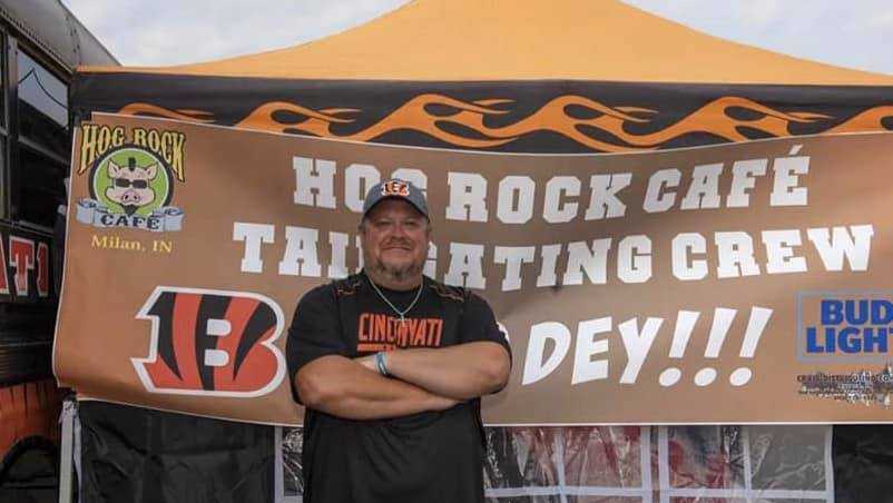 Jeff Lanham is an Indiana Bengals fan and after a recent impromptu public declaration landed him on the roof of a restaurant until his team wins – it’s fair to say he qualifies as a superfan.