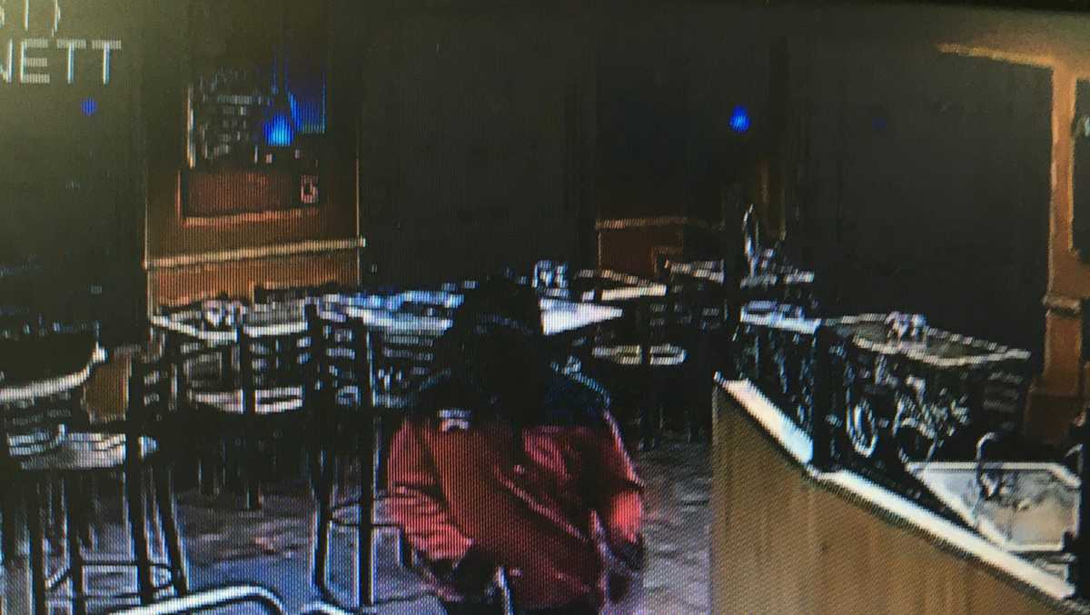 WANTED: Police seek gunman in Savannah KFC armed robbery
