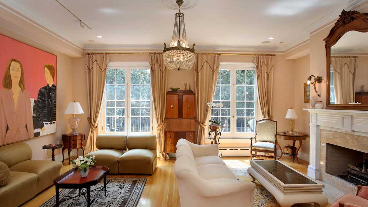 Exquisite $8.9M Beacon Hill townhouse has 5+ car heated garage