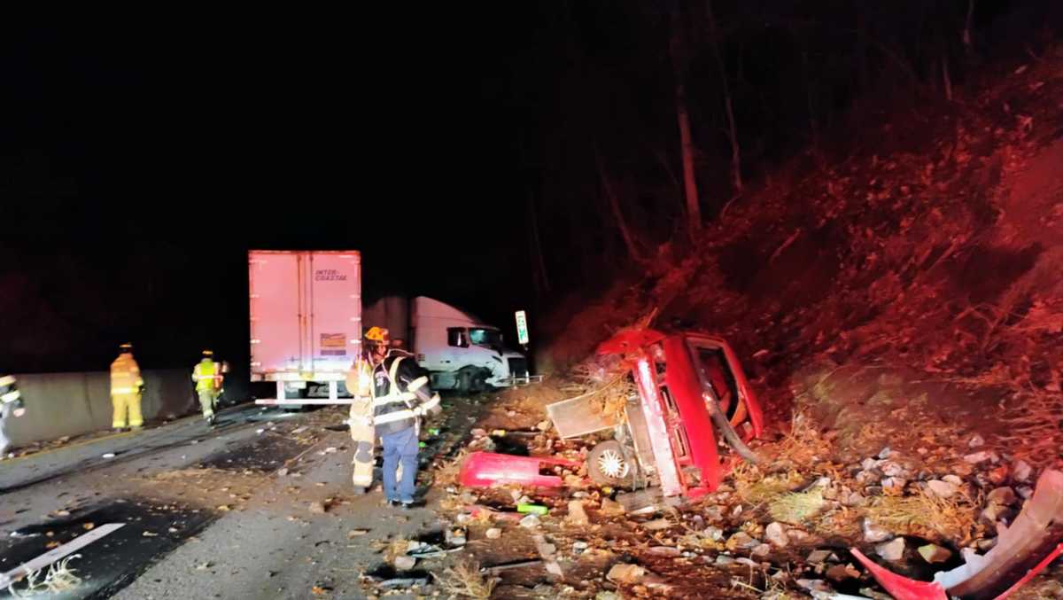 Tractor-trailer demolishes unoccupied car on Interstate 83 in York ...