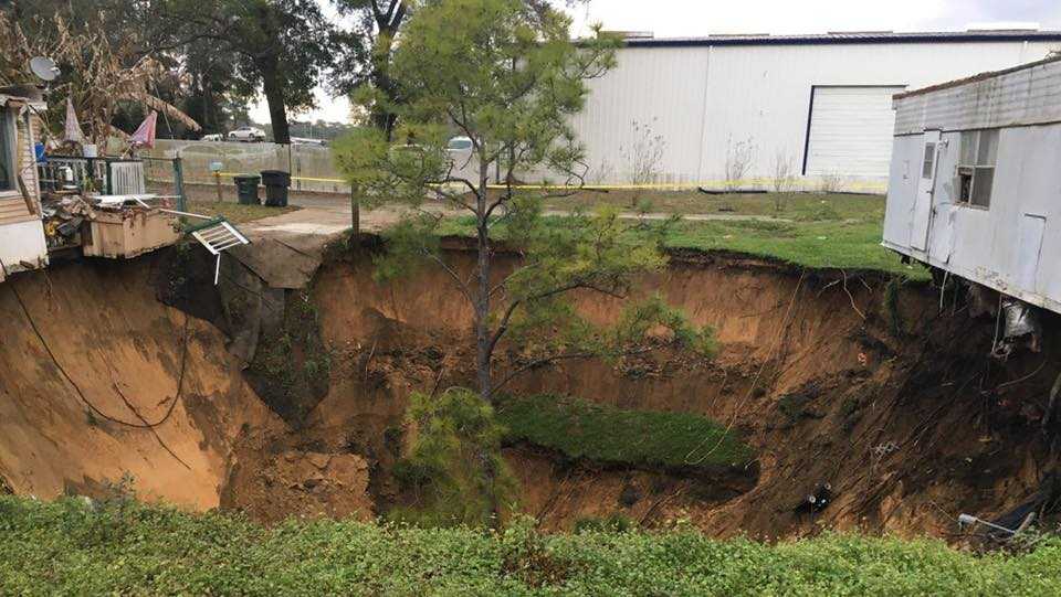 Huge sinkhole opens under Tallahassee mobile home park