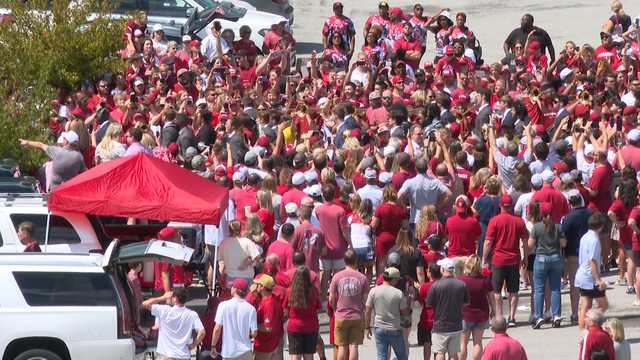 Razorback fans excited for upcoming season - Vimarsana News
