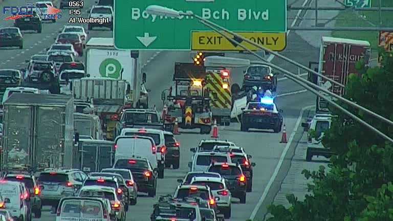 Rollover crash along I-95 NB causing delays in Boynton Beach