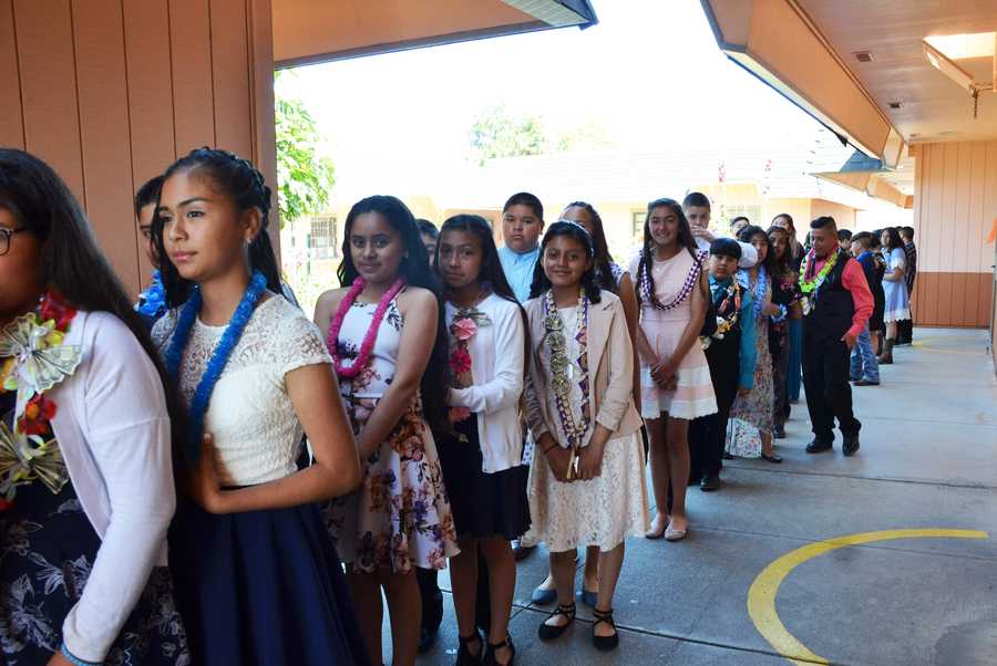 It's a recess like no other at a Monterey Park school, where L.A. Dodgers  show up – San Gabriel Valley Tribune