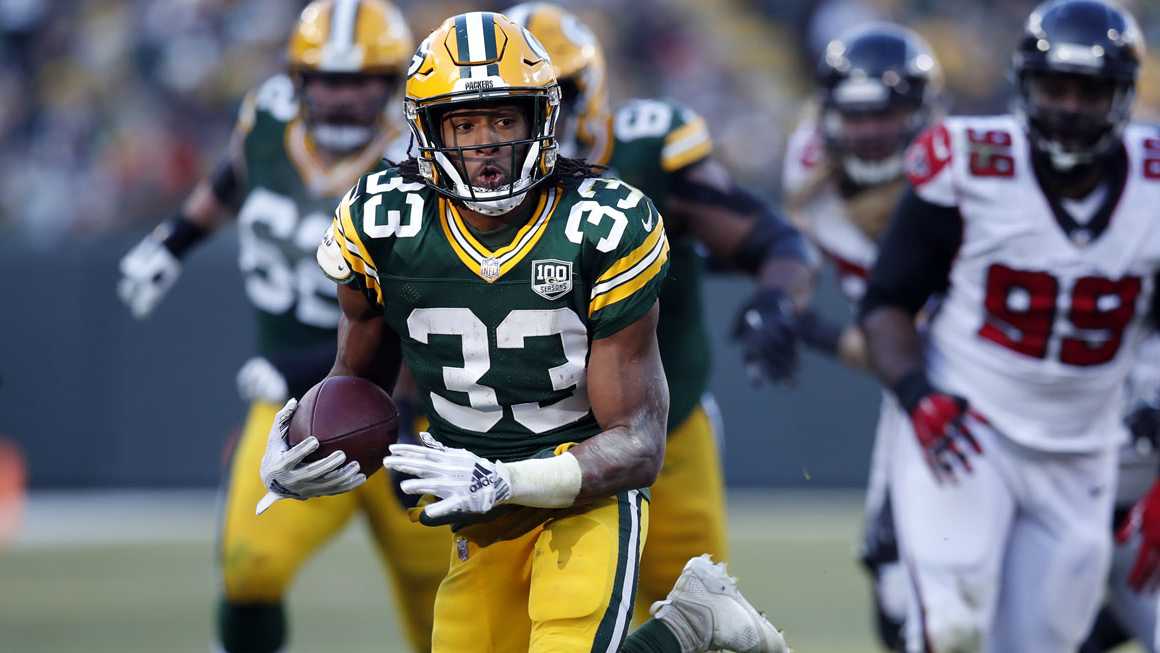 NFL player Aaron Jones scored four touchdowns in Green Bay Packers win,  loses dad's ashes in end zone - ABC News