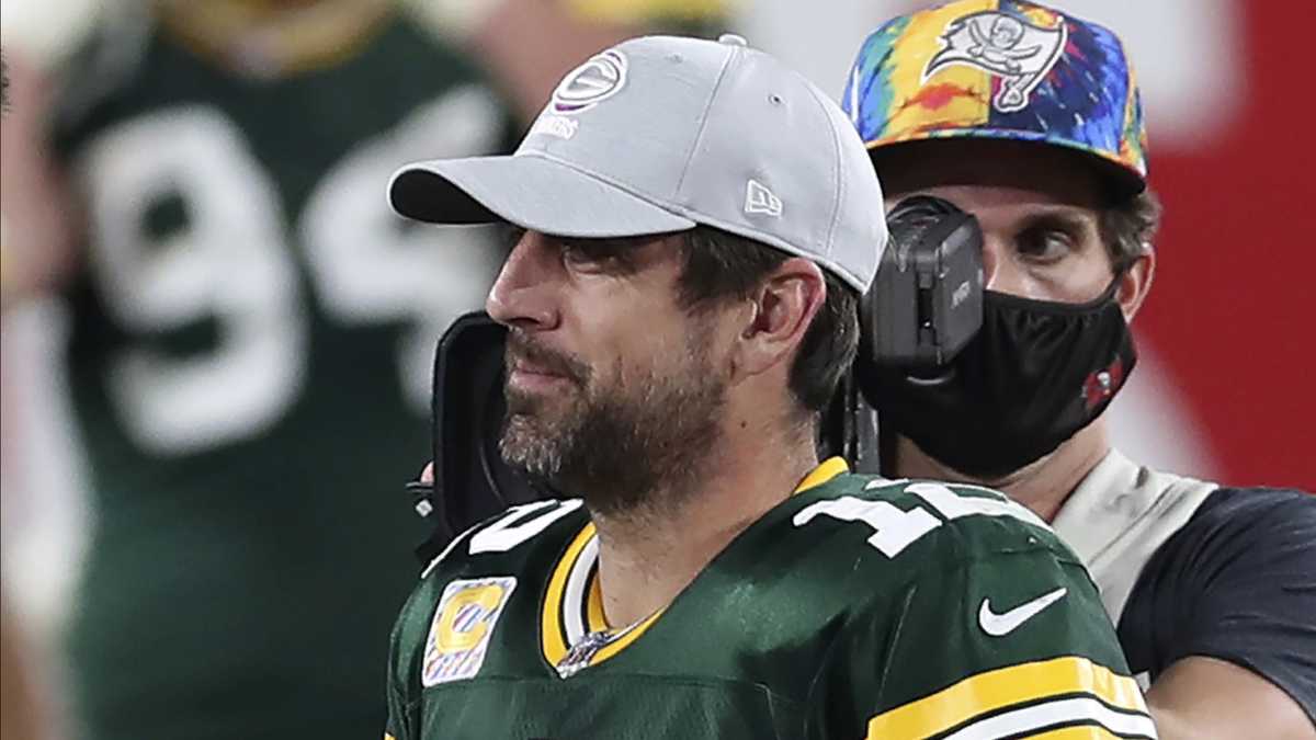 Aaron Rodgers: NFL quarterback completes 'darkness retreat,' ESPN reports