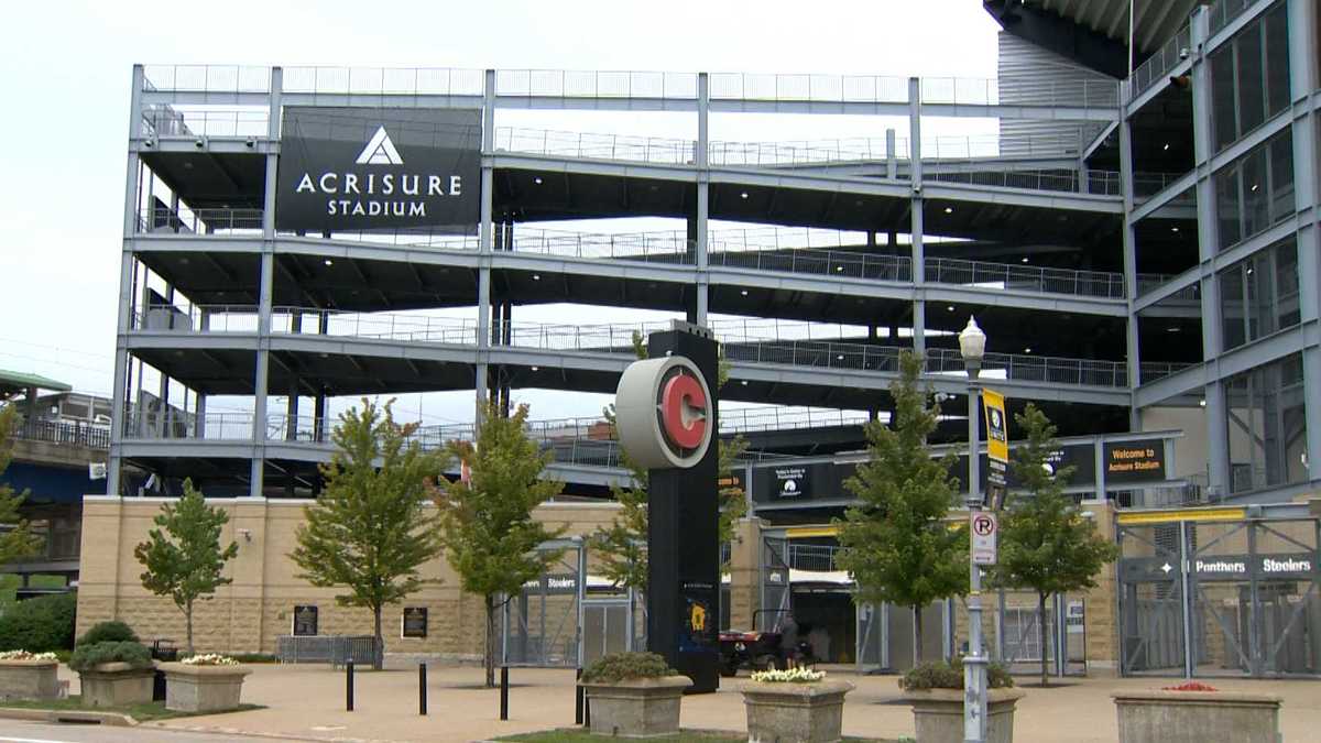 Man dies after falling from escalator after Pittsburgh Steelers game at  Acrisure Stadium