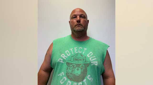 New Albany officer pleads guilty to misconduct charges for alleged relationship with informant - Vimarsana News