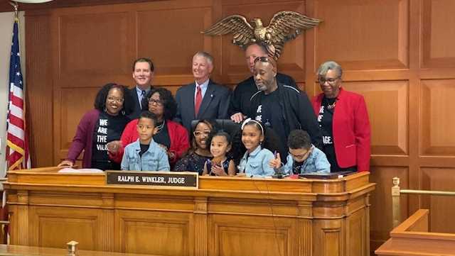 Seven Hamilton County children adopted ahead of holiday season - Vimarsana News