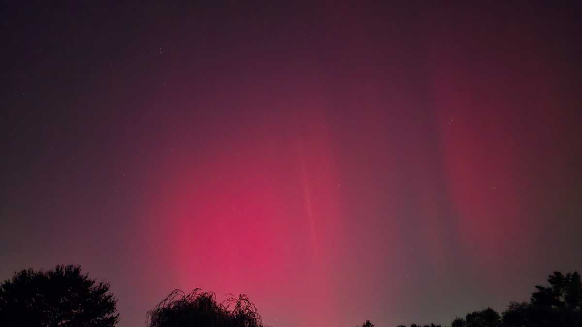 Northern Lights Photos from across Louisville, southern Indiana