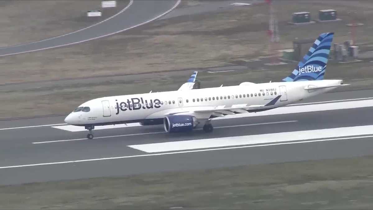 JetBlue Flight Returns to Boston Due to Hydraulics Issue