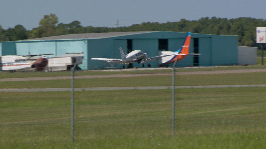 2 small planes flip over at Kissimmee airport