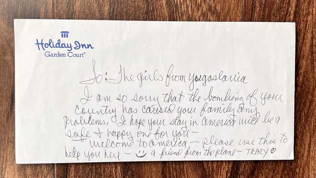 A stranger gave her $100 years ago and changed her life. Now she's trying to find the woman to thank her - Vimarsana News