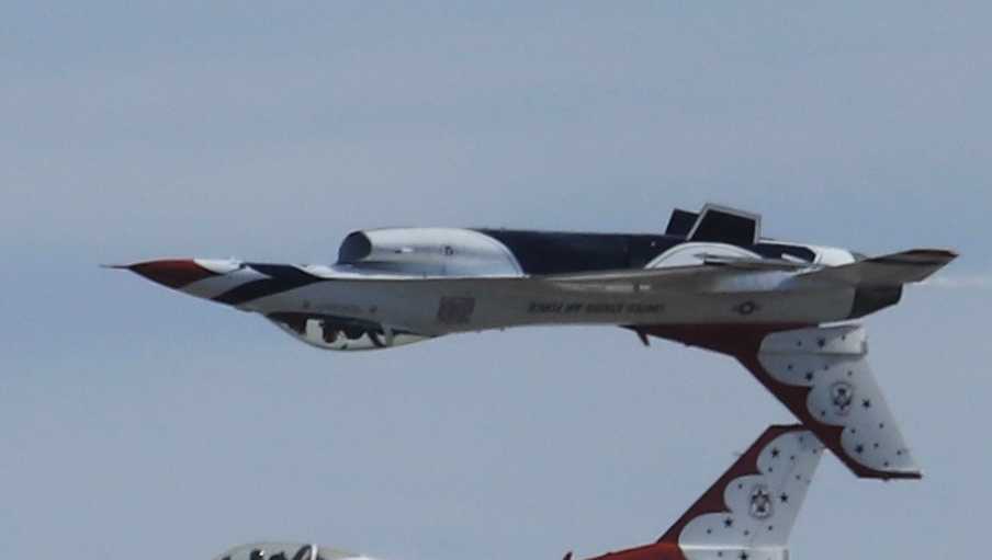 California International Airshow Salinas thunderbirds