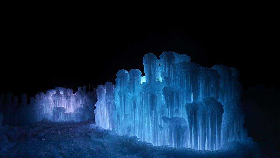 Popular ice castles open for visitors