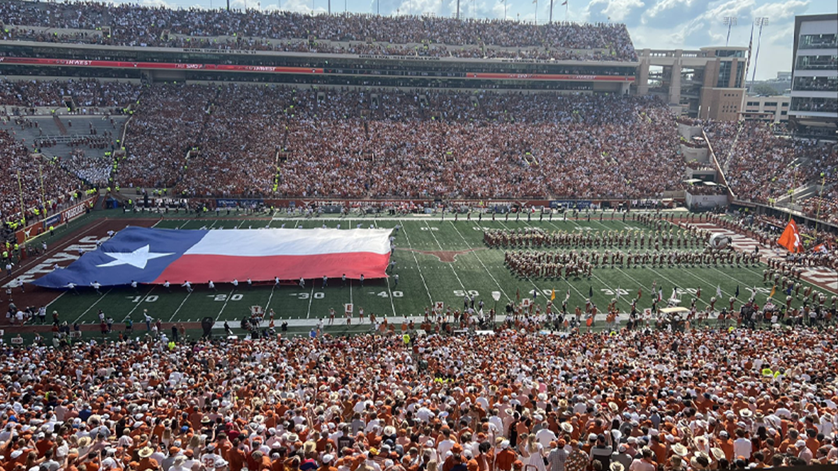 PHOTOS Alabama vs Texas in Austin