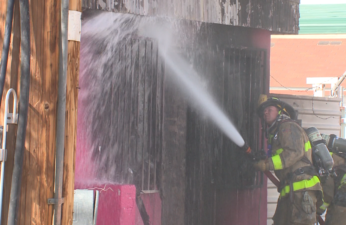 Recycling Building Fire Quickly Extinguished   Albuquerque Fire And Rescue Personnel Fight A Recycling Building Fire Saturday Png 1678577356 