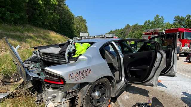 Alabama state trooper and woman injured in crash on I-59 in Springville - Vimarsana News