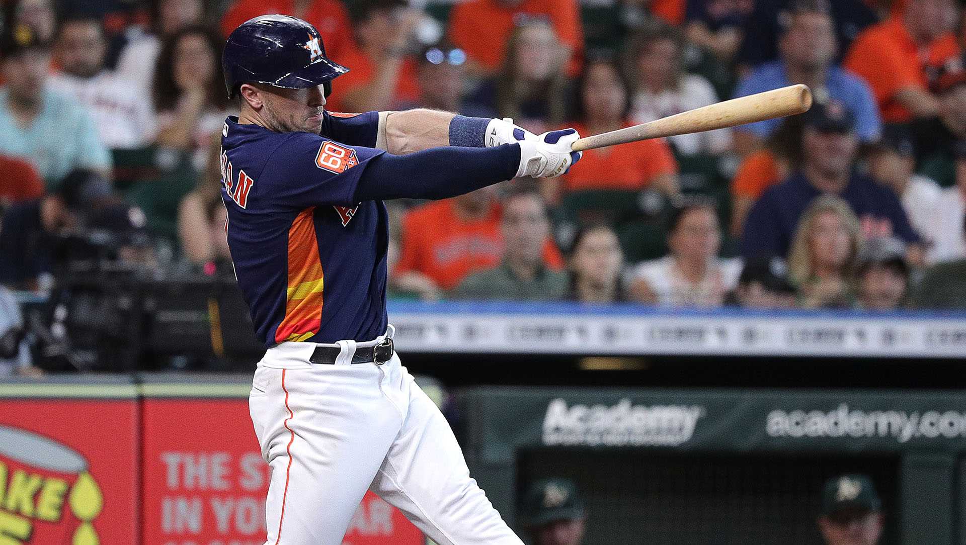 Astros slugger hits home run for Uvalde girl - Vimarsana News
