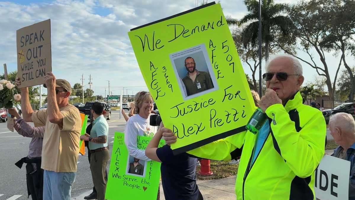 Community honors Alex Pretti and protests ICE in West Palm Beach
