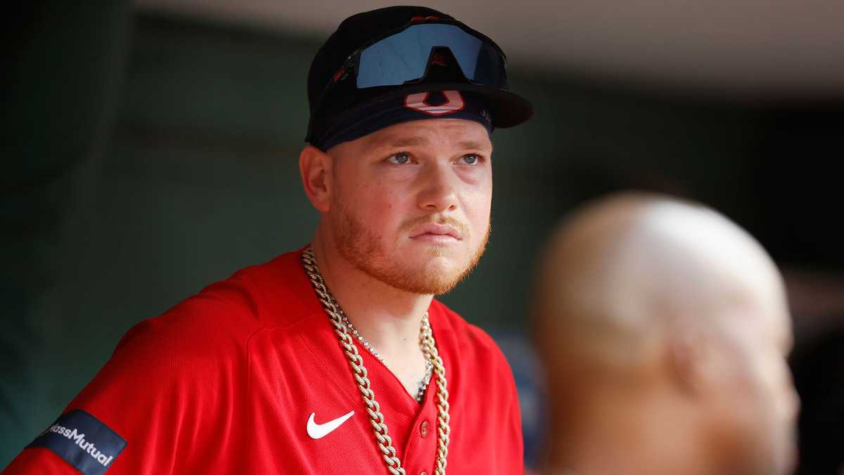Alex Verdugo wasting little time getting into the swing with Red Sox - The  Boston Globe