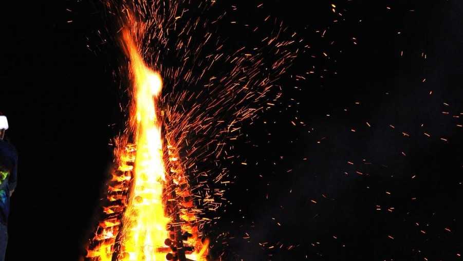 Algiers Bonfire and Concert to light the way for Papa Noel