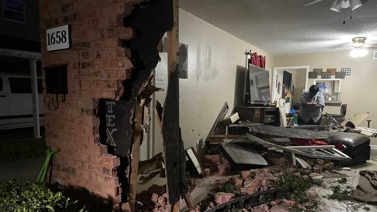 New Orleans children taken to hospital after car crashes into home