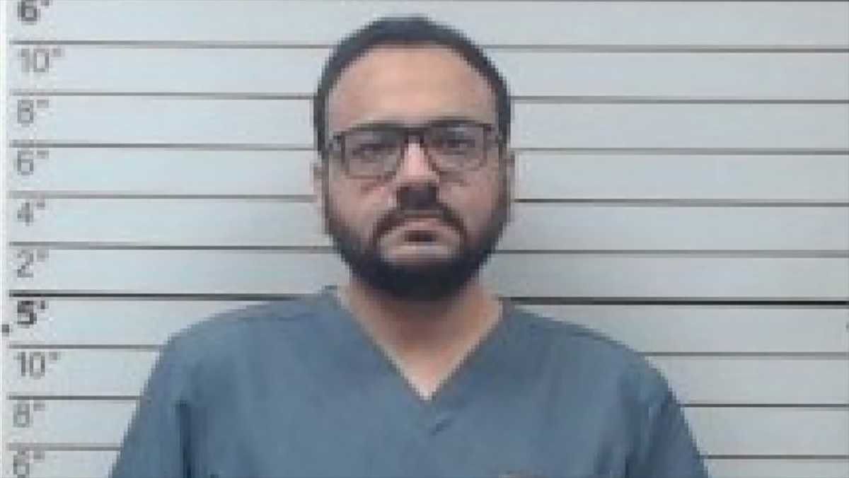 Former Mississippi neurologist sentenced after pleading guilty to child porn charges