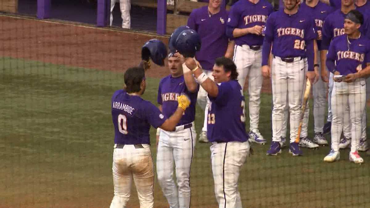 No. 1 LSU uses the long ball to win 2026 season opener over Milwaukee