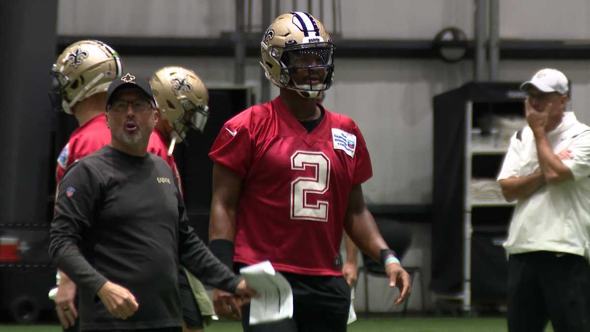 New Orleans Saints quarterback Jameis Winston foot injury