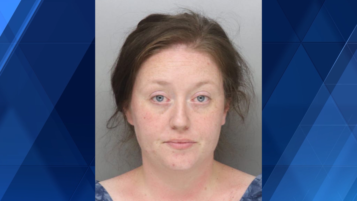 Court docs: Woman arrested for driving under influence with kids in car