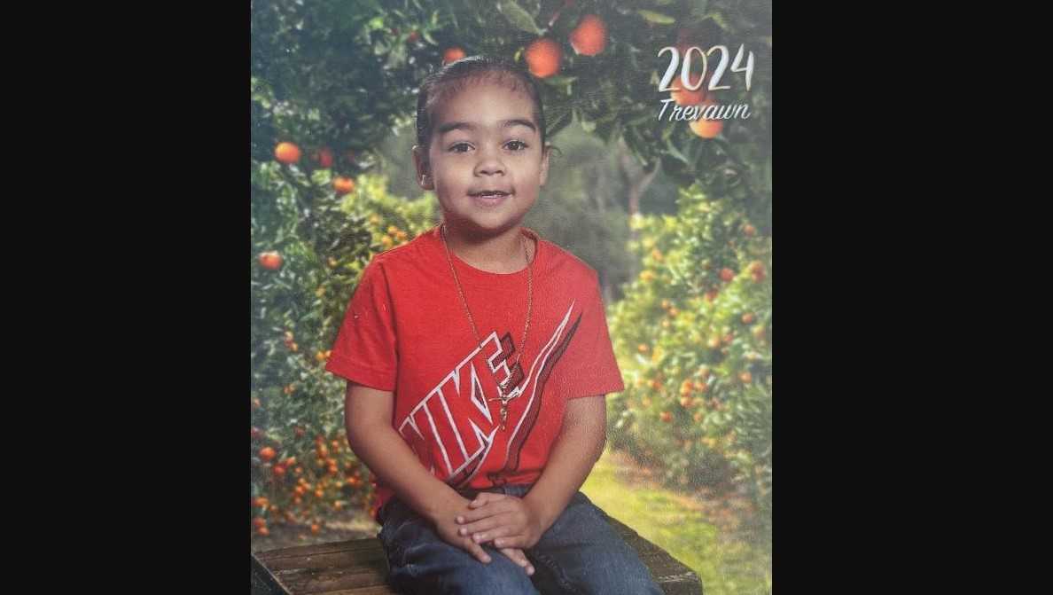 Police in Wichita search for kidnapped child