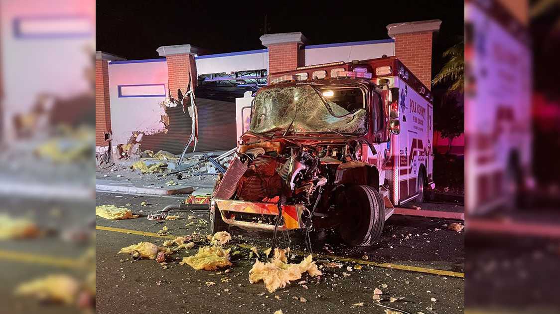 4 injured after ambulance crashes in Lakeland