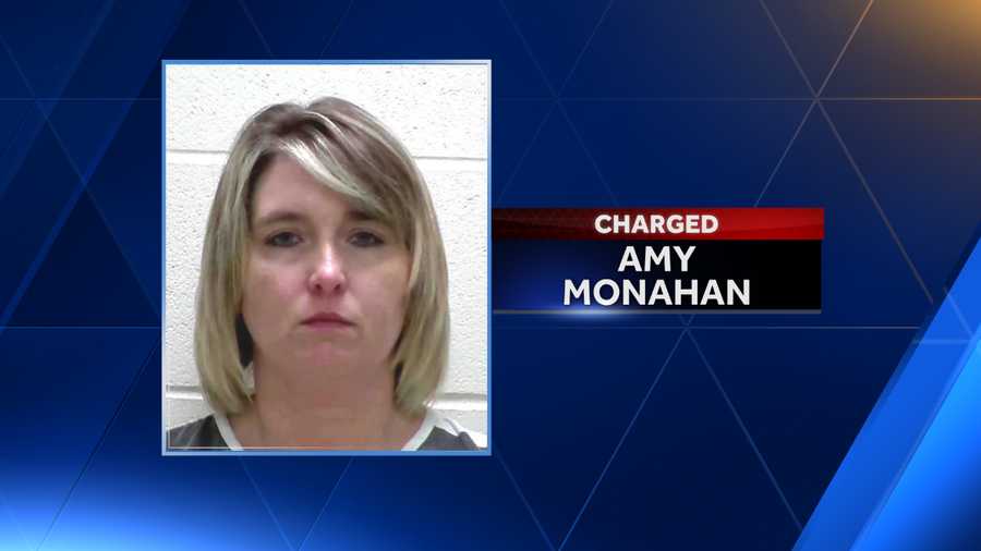Woman Pleads Guilty To Stealing From Iowa Dealership