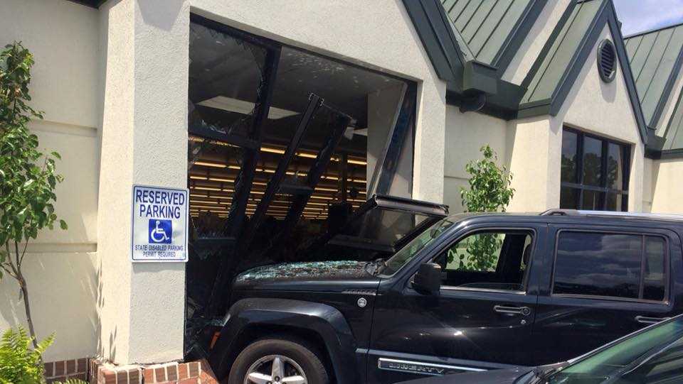 PHOTOS SUV crashes into Piggly Wiggly in Bluff Park