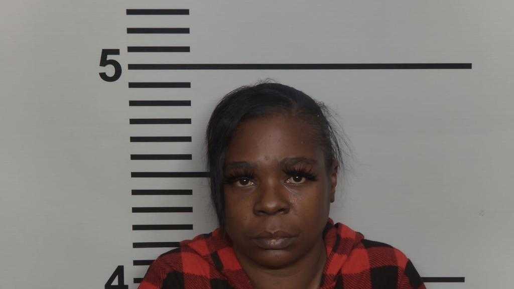 Woman arrested after boyfriend shot to death in Louisville
