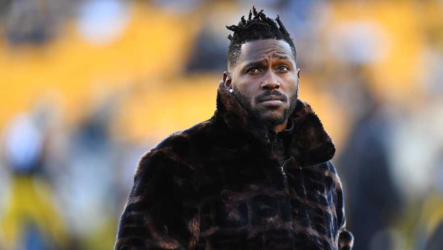 Antonio Brown looks on during warmups prior to the game against the Cincinnati Bengals at Heinz Field on December 30, 2018 in Pittsburgh, Pennsylvania.