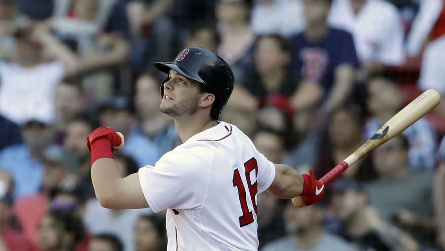 Andrew Benintendi: 4 hits, 3 runs for Red Sox in 1st World Series game