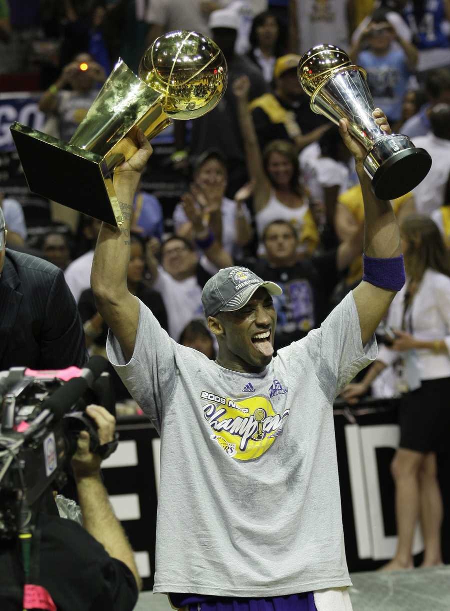 kobe holding trophy t shirt