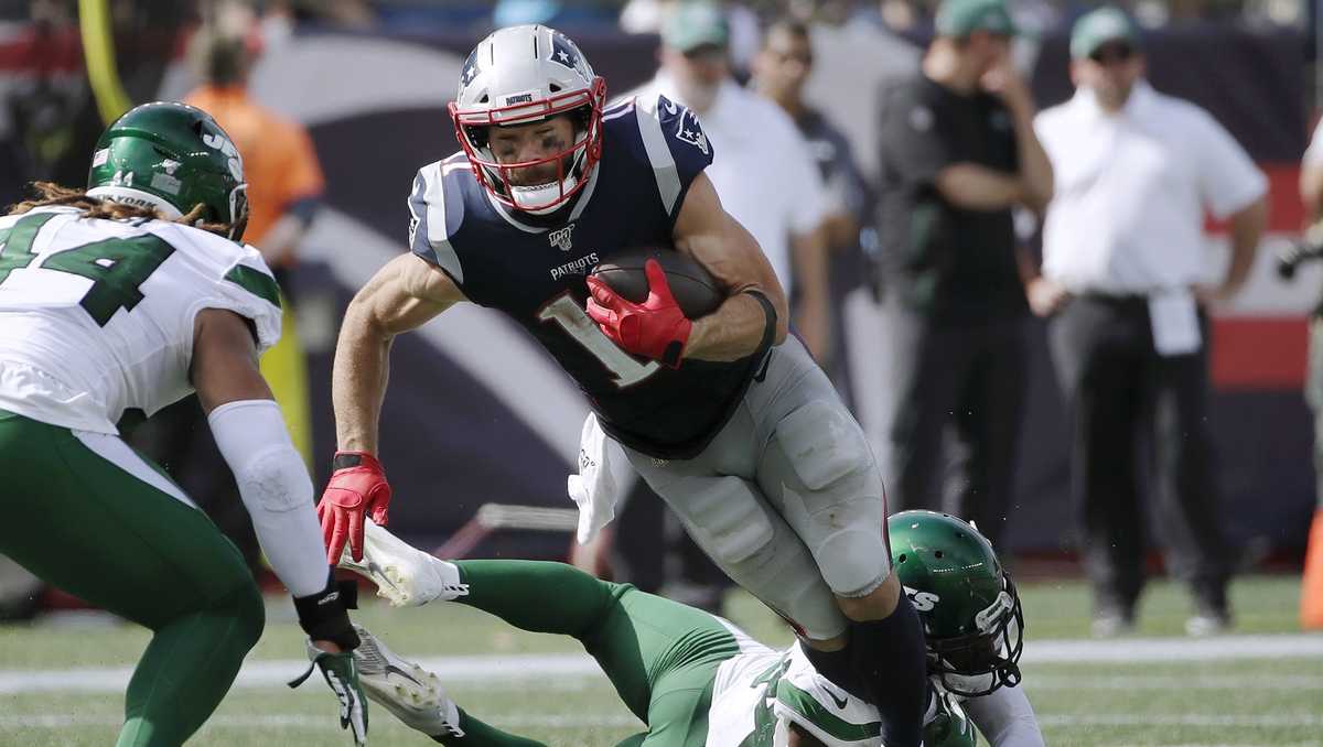 Julian Edelman's reaction to a Patriots player wearing the No. 11 jersey