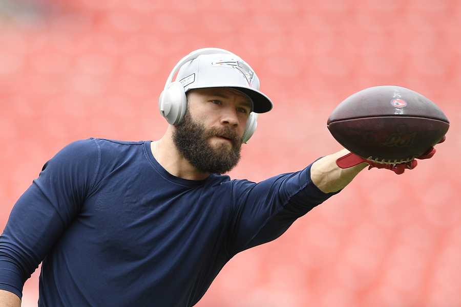 August 9, 2018: New England Patriots wide receiver Julian Edelman (11)  warms up prior to the NFL pre-season football game between the Washington  Redskins and the New England Patriots at Gillette Stadium