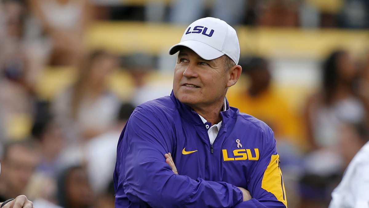 Les Miles to become next Kansas football coach