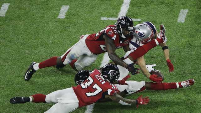 Patriots Use Championship Ring to Take 1 More Shot at Falcons