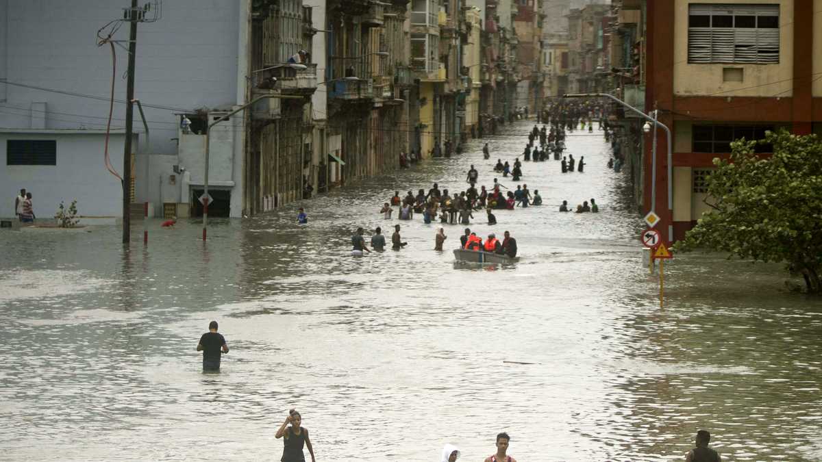 PHOTOS: Cuba begins assessing damage after Hurricane Irma