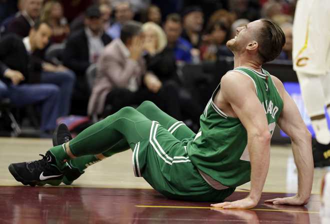 Ala do Boston Celtics, Gordon Hayward sofre fratura grave em sua estreia  pela equipe - Esporte - BOL