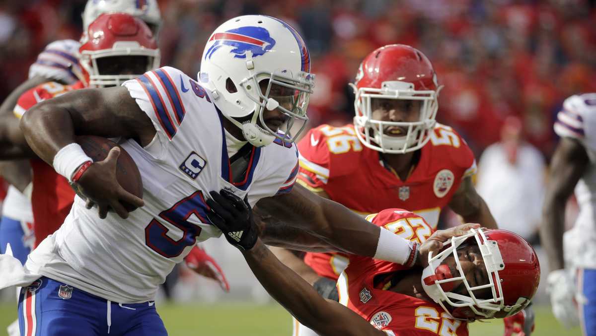 Buffalo Bills pick off Alex Smith in closing minutes, beat Kansas